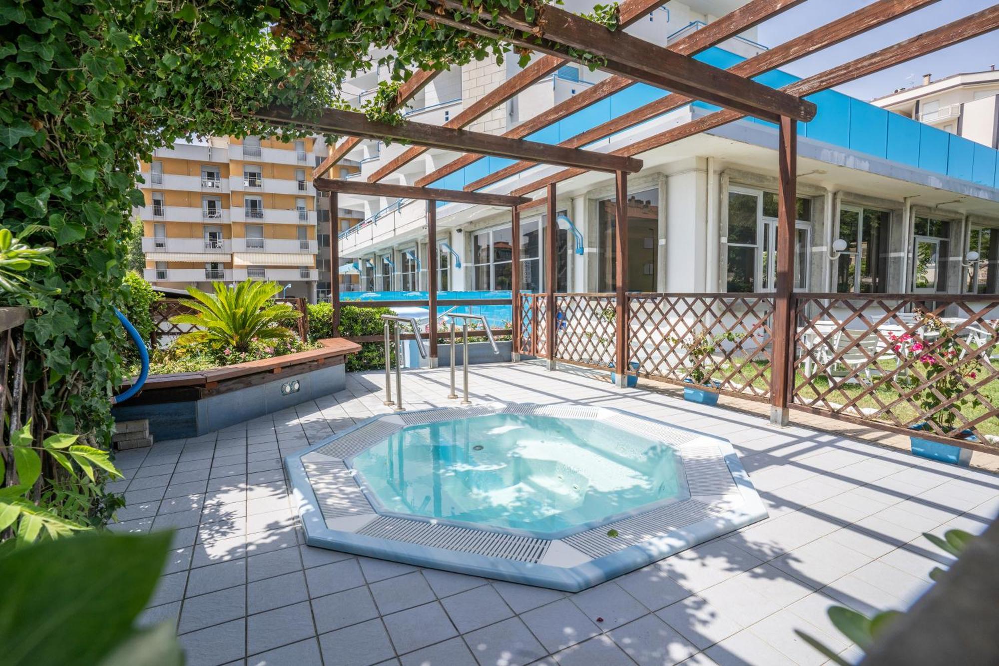 Hotel Concord Лидо-ди-Савио Экстерьер фото